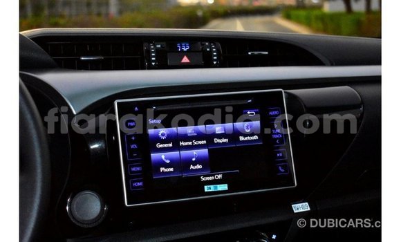 Acheter Import Voiture Toyota Hilux Autre à Import - Dubai, Diana Acheter Import Voiture Toyota Hilux Autre à Import - Dubai, Diana