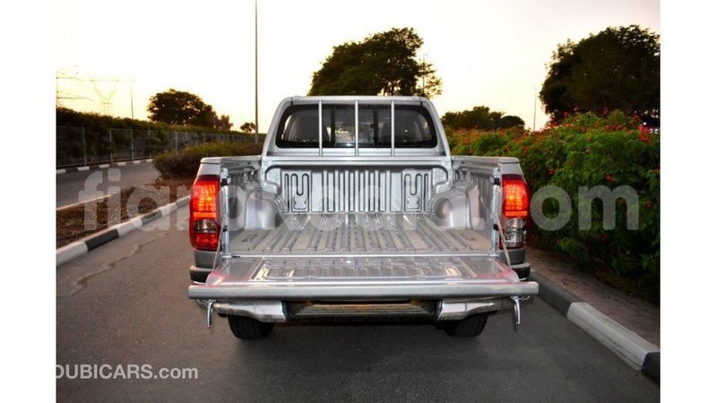 Big with watermark toyota hilux diana import dubai 4569