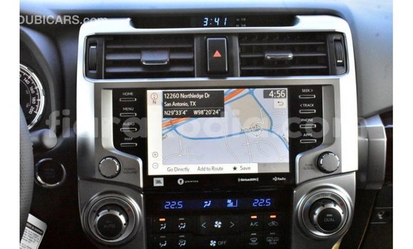 Acheter Import Utilitaire Toyota HiAce Blanc à Import - Dubai, Diana Acheter Import Utilitaire Toyota HiAce Blanc à Import - Dubai, Diana