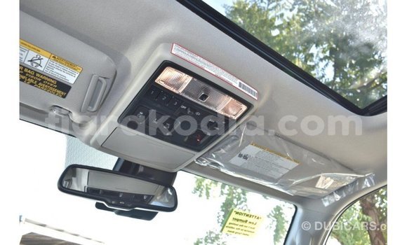 Acheter Import Utilitaire Toyota HiAce Blanc à Import - Dubai, Diana Acheter Import Utilitaire Toyota HiAce Blanc à Import - Dubai, Diana