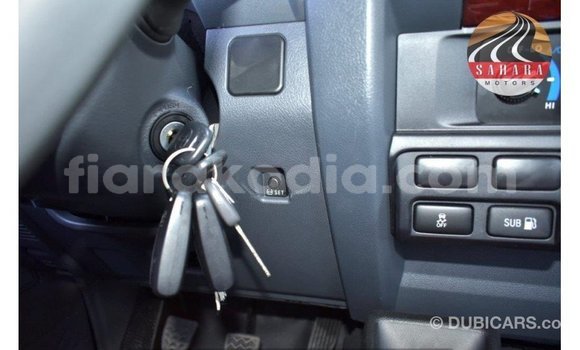 Acheter Import Voiture Toyota Land Cruiser Rouge à Import - Dubai, Diana Acheter Import Voiture Toyota Land Cruiser Rouge à Import - Dubai, Diana