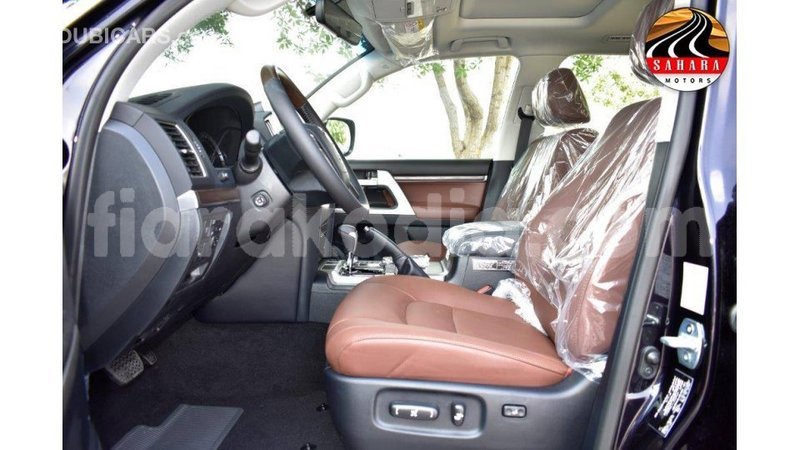 Big with watermark toyota land cruiser diana import dubai 4574