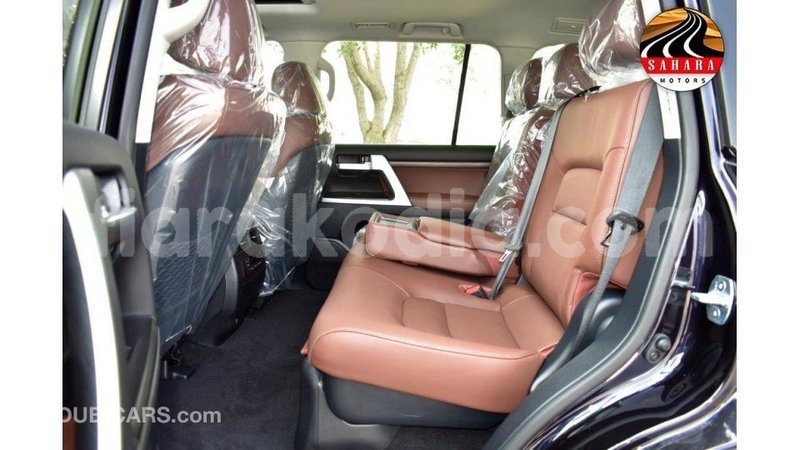 Big with watermark toyota land cruiser diana import dubai 4574