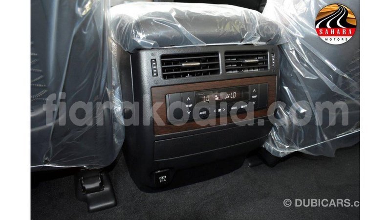 Big with watermark toyota land cruiser diana import dubai 4574