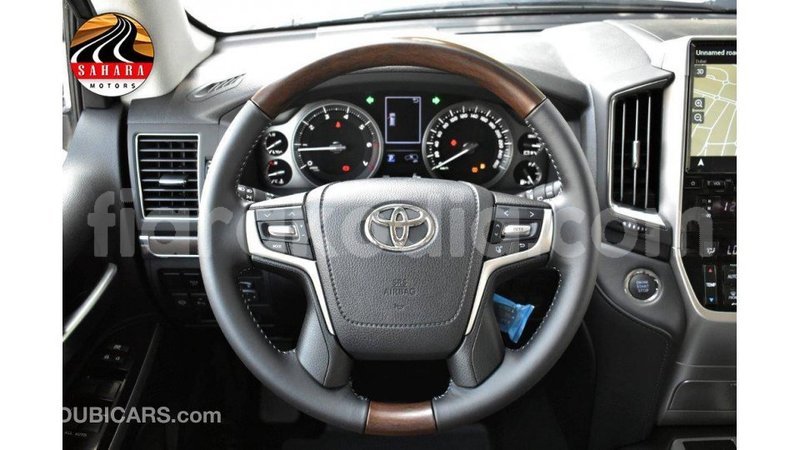 Big with watermark toyota land cruiser diana import dubai 4574