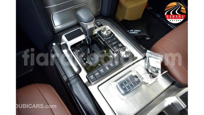 Big with watermark toyota land cruiser diana import dubai 4574