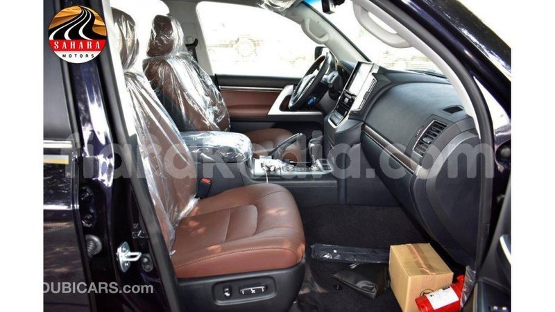 Big with watermark toyota land cruiser diana import dubai 4574