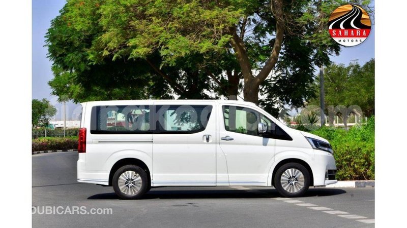 Big with watermark toyota granvia diana import dubai 4576