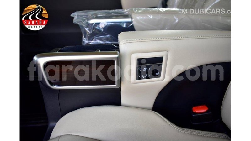 Big with watermark toyota granvia diana import dubai 4576