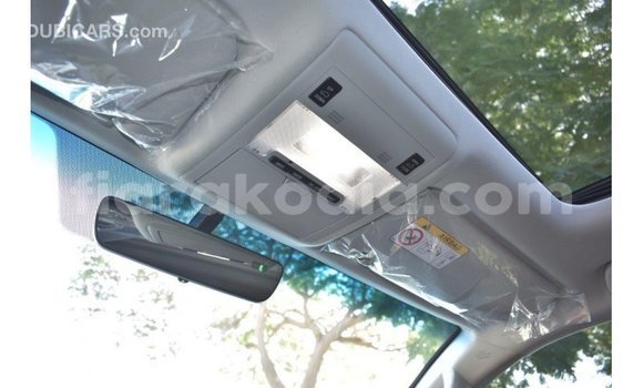 Acheter Import Voiture Toyota Land Cruiser Blanc à Import - Dubai, Diana Acheter Import Voiture Toyota Land Cruiser Blanc à Import - Dubai, Diana