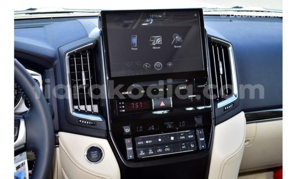 Acheter Import Voiture Toyota Land Cruiser Noir à Import - Dubai, Diana Acheter Import Voiture Toyota Land Cruiser Noir à Import - Dubai, Diana