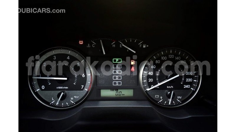 Big with watermark toyota land cruiser diana import dubai 4583