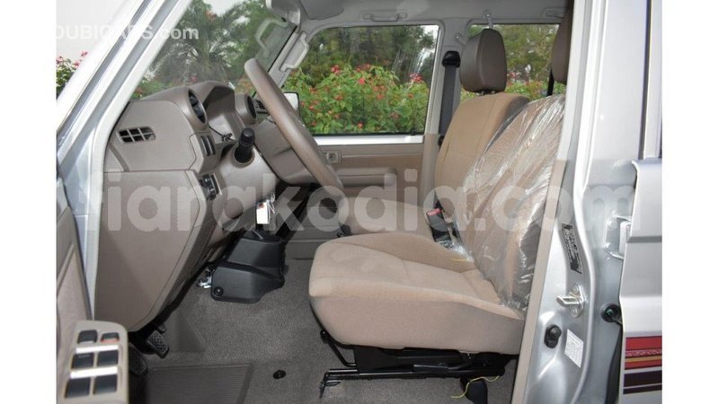 Big with watermark toyota land cruiser diana import dubai 4584