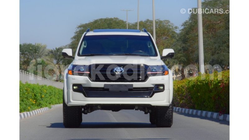 Big with watermark toyota land cruiser diana import dubai 4587