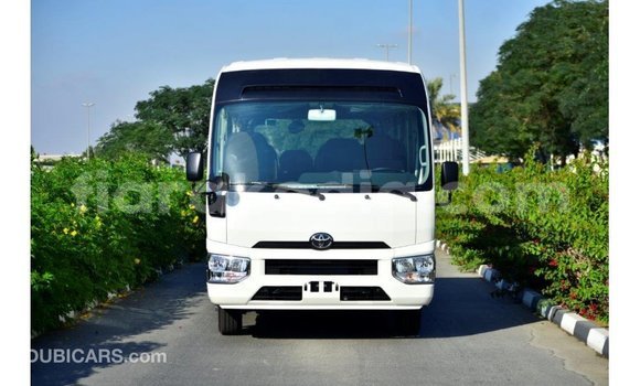 Acheter Import Voiture Toyota Coaster Blanc à Import - Dubai, Diana Acheter Import Voiture Toyota Coaster Blanc à Import - Dubai, Diana