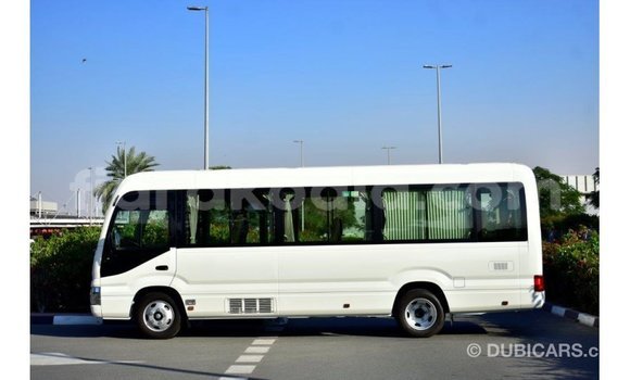 Acheter Import Voiture Toyota Coaster Blanc à Import - Dubai, Diana Acheter Import Voiture Toyota Coaster Blanc à Import - Dubai, Diana