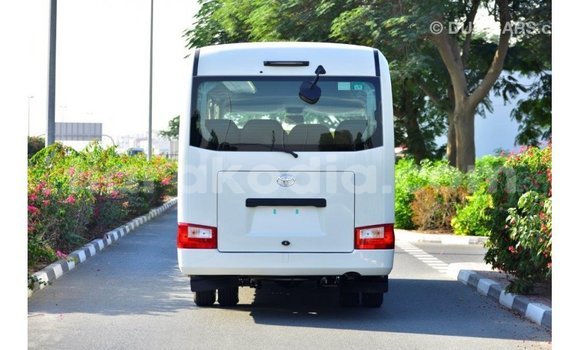 Acheter Import Voiture Toyota Coaster Blanc à Import - Dubai, Diana Acheter Import Voiture Toyota Coaster Blanc à Import - Dubai, Diana