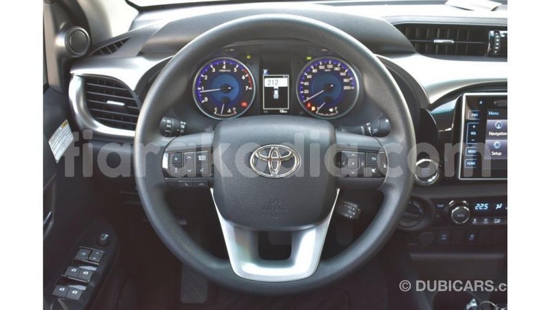 Big with watermark toyota hilux diana import dubai 4590