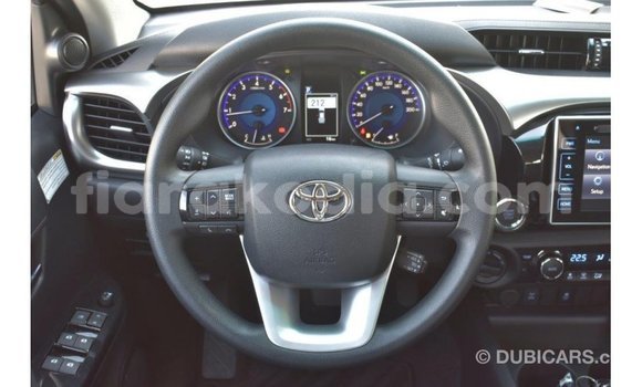 Hividy Toyota Hilux fotsy Car in Import - Dubai in Diana Hividy Toyota Hilux fotsy Car in Import - Dubai in Diana