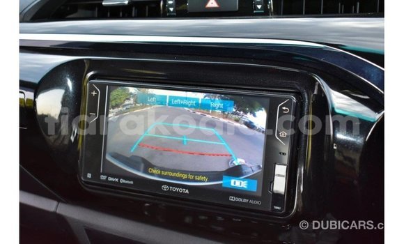 Acheter Import Voiture Toyota Hilux Blanc à Import - Dubai, Diana Acheter Import Voiture Toyota Hilux Blanc à Import - Dubai, Diana