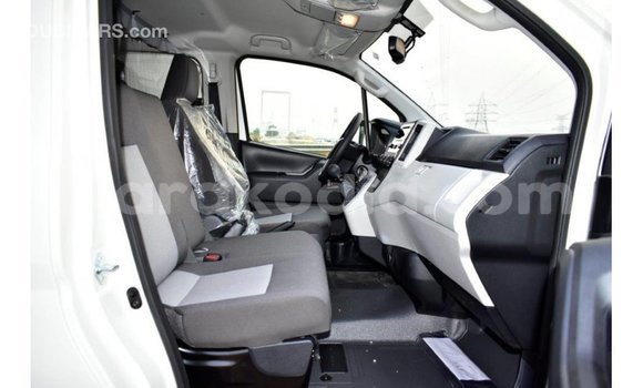 Acheter Import Voiture Toyota Hiace Blanc à Import - Dubai, Diana Acheter Import Voiture Toyota Hiace Blanc à Import - Dubai, Diana