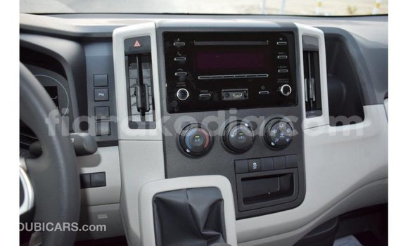 Acheter Import Voiture Toyota Hiace Blanc à Import - Dubai, Diana Acheter Import Voiture Toyota Hiace Blanc à Import - Dubai, Diana