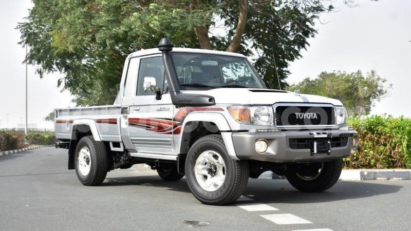 Big with watermark toyota land cruiser diana import dubai 4600