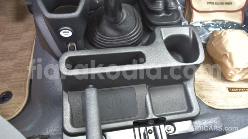 Big with watermark toyota land cruiser diana import dubai 4600