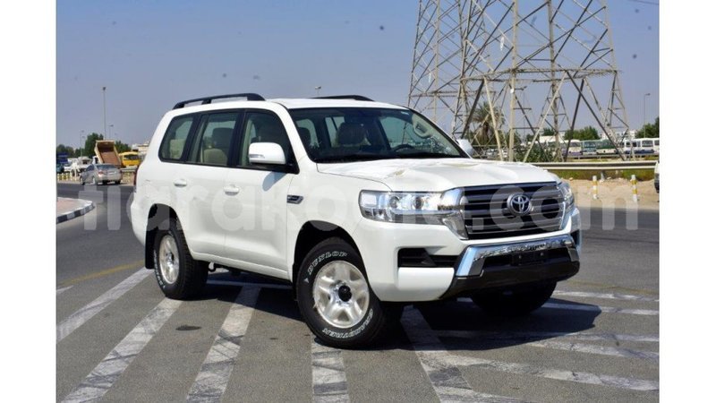 Big with watermark toyota land cruiser diana import dubai 4602