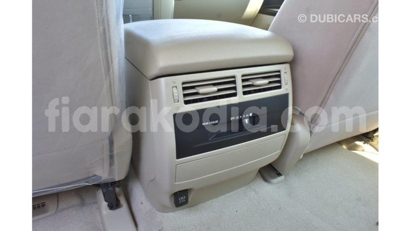 Big with watermark toyota land cruiser diana import dubai 4602