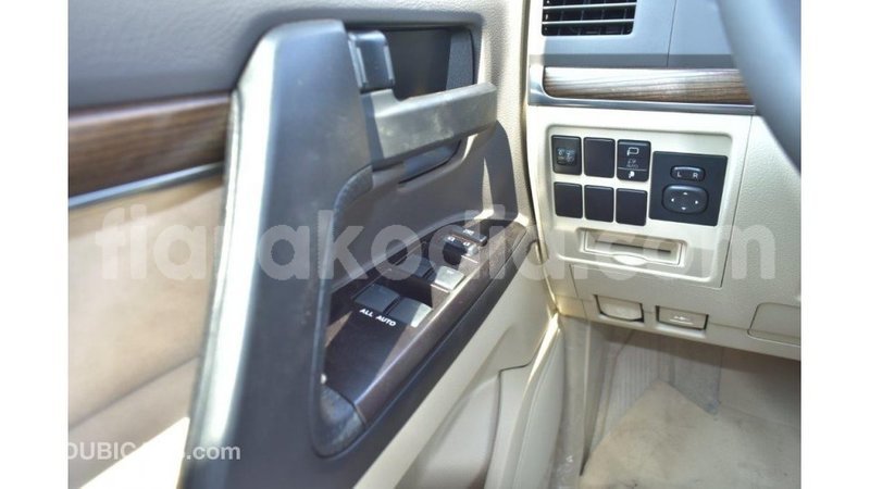 Big with watermark toyota land cruiser diana import dubai 4602