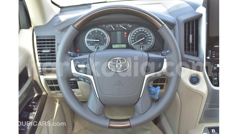Big with watermark toyota land cruiser diana import dubai 4602