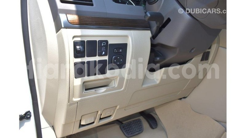 Big with watermark toyota land cruiser diana import dubai 4602