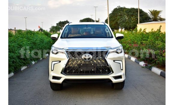 Hividy Toyota Fortuner fotsy Car in Import - Dubai in Diana Hividy Toyota Fortuner fotsy Car in Import - Dubai in Diana