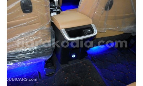 Hividy Toyota Fortuner fotsy Car in Import - Dubai in Diana Hividy Toyota Fortuner fotsy Car in Import - Dubai in Diana