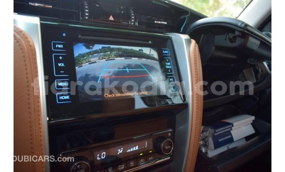 Acheter Import Voiture Toyota Fortuner Noir à Import - Dubai, Diana Acheter Import Voiture Toyota Fortuner Noir à Import - Dubai, Diana