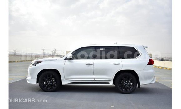 Acheter Import Voiture Lexus LX Blanc à Import - Dubai, Diana Acheter Import Voiture Lexus LX Blanc à Import - Dubai, Diana