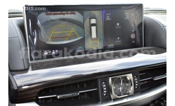 Acheter Import Voiture Lexus LX Blanc à Import - Dubai, Diana Acheter Import Voiture Lexus LX Blanc à Import - Dubai, Diana