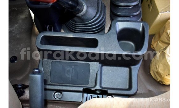 Acheter Import Voiture Toyota Land Cruiser Beige à Import - Dubai, Diana Acheter Import Voiture Toyota Land Cruiser Beige à Import - Dubai, Diana