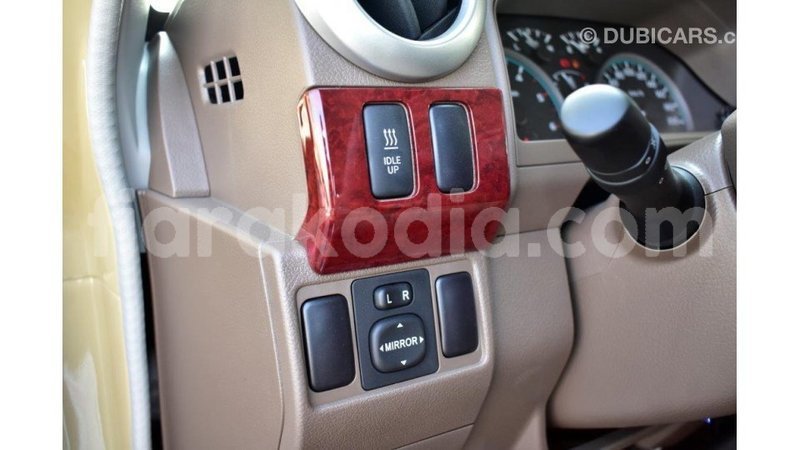 Big with watermark toyota land cruiser diana import dubai 4607