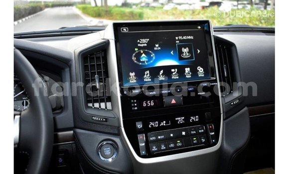 Acheter Import Voiture Toyota Land Cruiser Noir à Import - Dubai, Diana Acheter Import Voiture Toyota Land Cruiser Noir à Import - Dubai, Diana