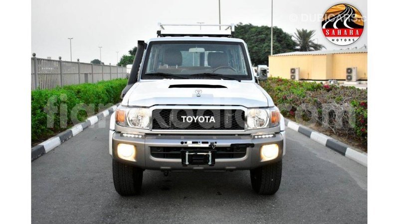 Big with watermark toyota land cruiser diana import dubai 4614