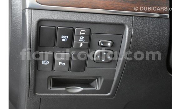 Acheter Import Voiture Toyota Land Cruiser Autre à Import - Dubai, Diana Acheter Import Voiture Toyota Land Cruiser Autre à Import - Dubai, Diana