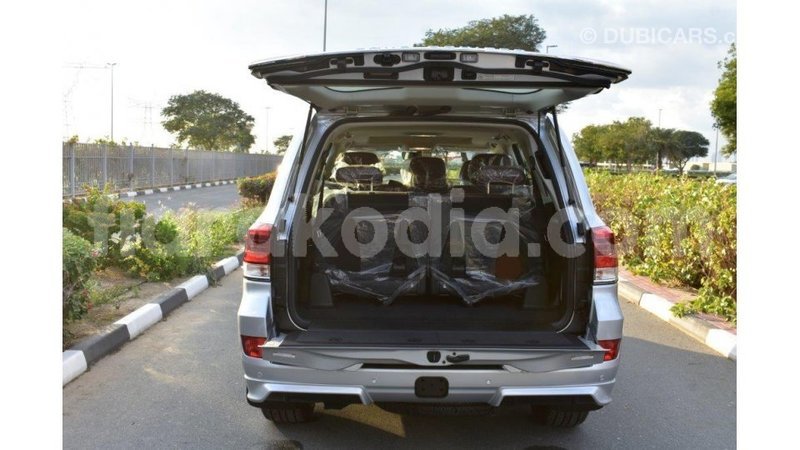 Big with watermark toyota land cruiser diana import dubai 4615