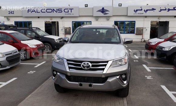 Acheter Import Voiture Toyota Fortuner Autre à Import - Dubai, Diana Acheter Import Voiture Toyota Fortuner Autre à Import - Dubai, Diana