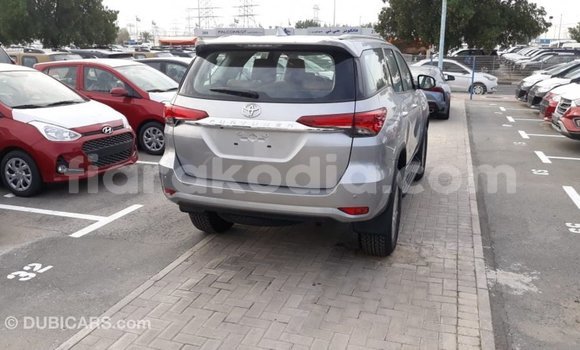 Acheter Import Voiture Toyota Fortuner Autre à Import - Dubai, Diana Acheter Import Voiture Toyota Fortuner Autre à Import - Dubai, Diana