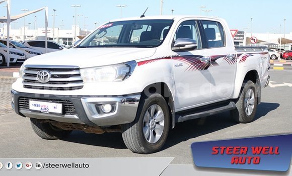 Acheter Import Voiture Toyota Hilux Blanc à Import - Dubai, Diana Acheter Import Voiture Toyota Hilux Blanc à Import - Dubai, Diana