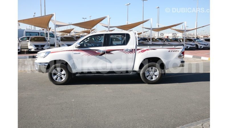 Big with watermark toyota hilux diana import dubai 4625