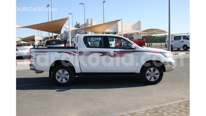 Big with watermark toyota hilux diana import dubai 4625