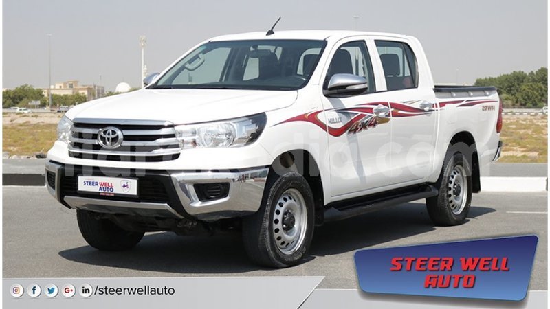 Big with watermark toyota hilux diana import dubai 4628